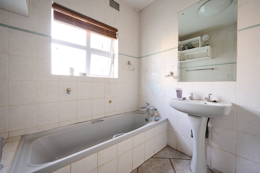 3 Bedroom Property for Sale in Vorna Valley Gauteng