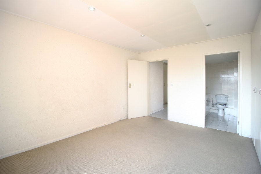 2 Bedroom Property for Sale in Norwood Gauteng