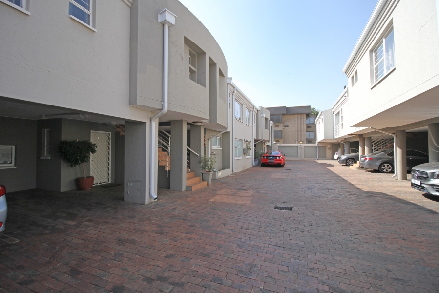 2 Bedroom Property for Sale in Norwood Gauteng