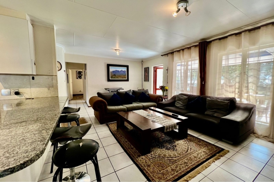 To Let 3 Bedroom Property for Rent in North Riding Gauteng