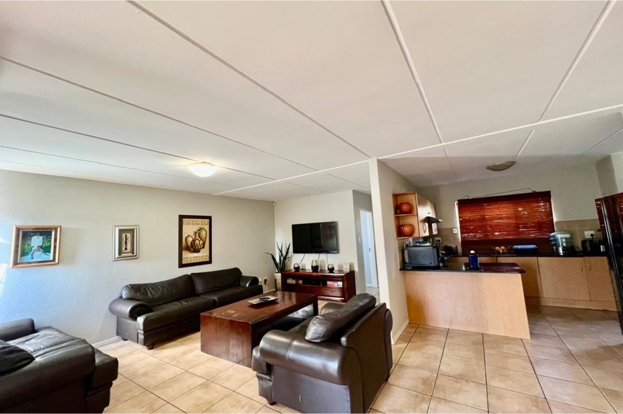 To Let 3 Bedroom Property for Rent in Bloubosrand Gauteng