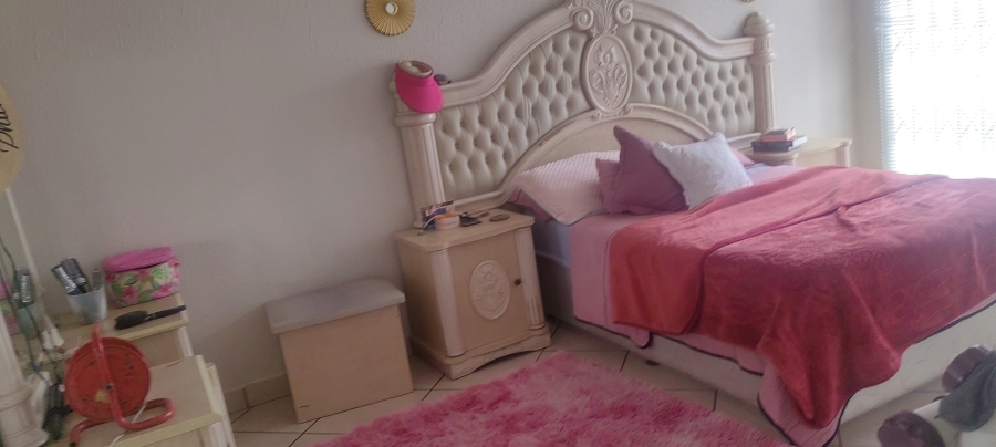 2 Bedroom Property for Sale in Glenvista Gauteng