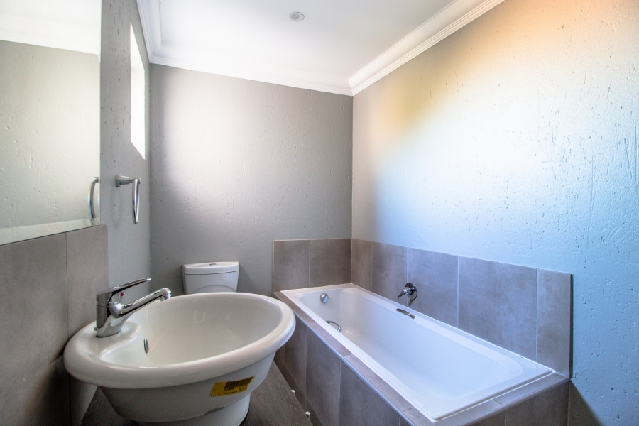 3 Bedroom Property for Sale in Terenure Gauteng
