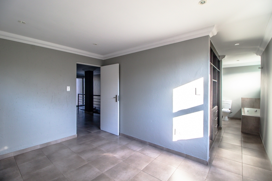 3 Bedroom Property for Sale in Terenure Gauteng