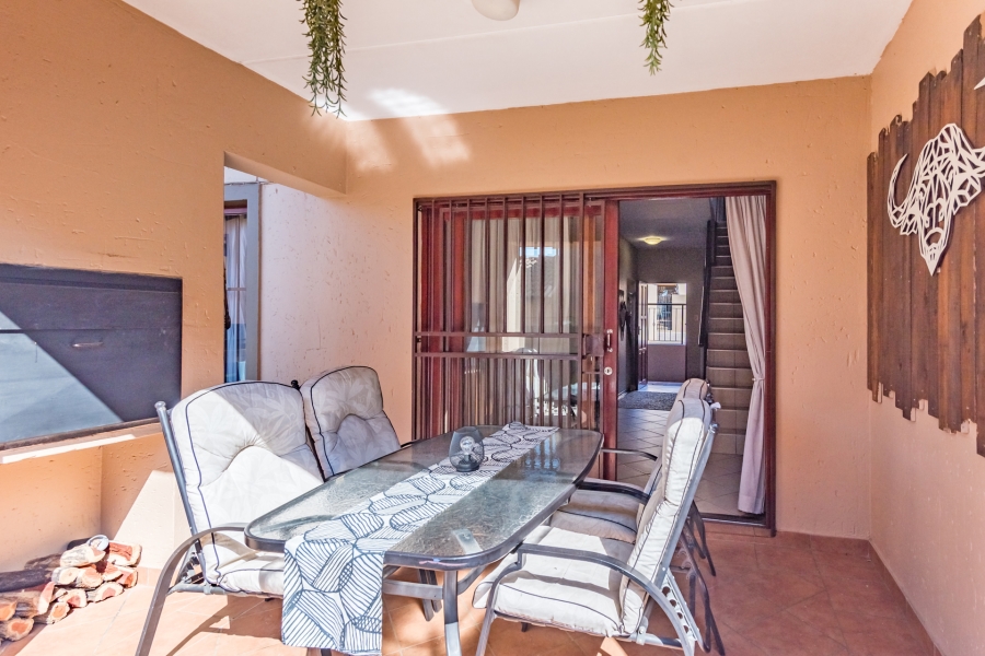 2 Bedroom Property for Sale in Noordheuwel Gauteng