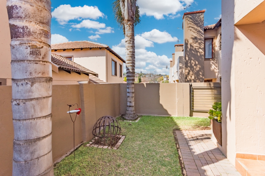 2 Bedroom Property for Sale in Noordheuwel Gauteng