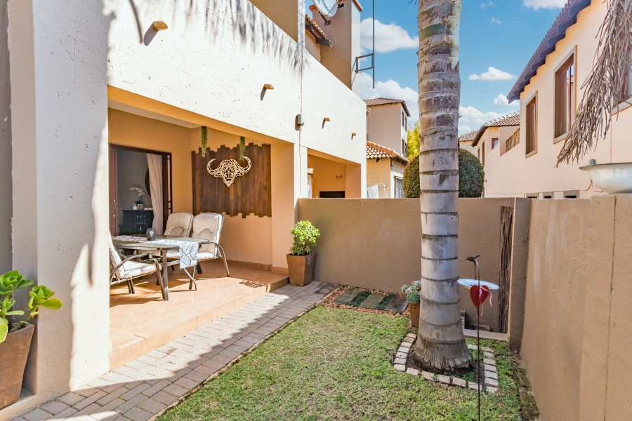 2 Bedroom Property for Sale in Noordheuwel Gauteng