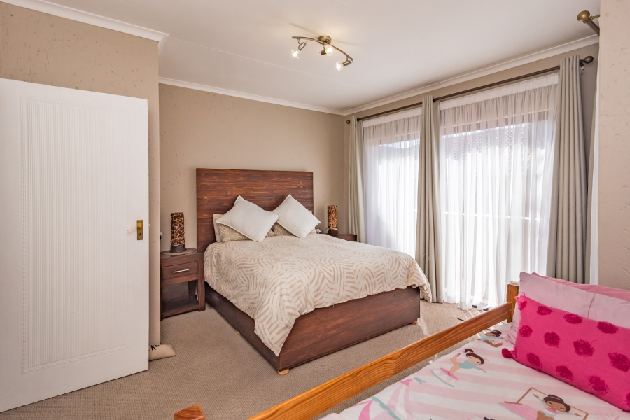 2 Bedroom Property for Sale in Noordheuwel Gauteng