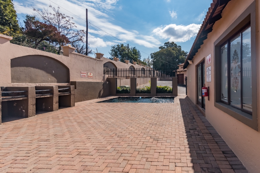 2 Bedroom Property for Sale in Noordheuwel Gauteng