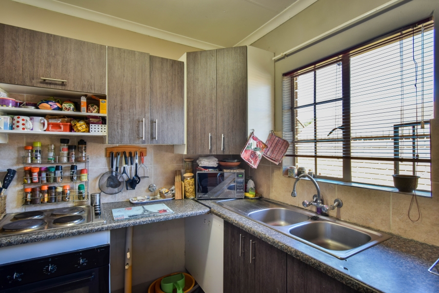 2 Bedroom Property for Sale in Sinoville Gauteng