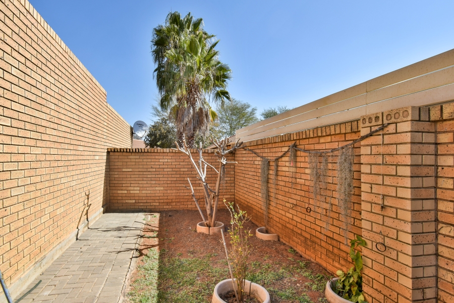 2 Bedroom Property for Sale in Sinoville Gauteng