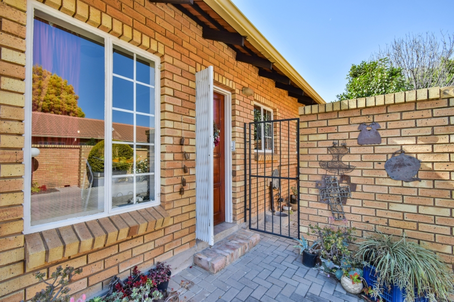 2 Bedroom Property for Sale in Sinoville Gauteng