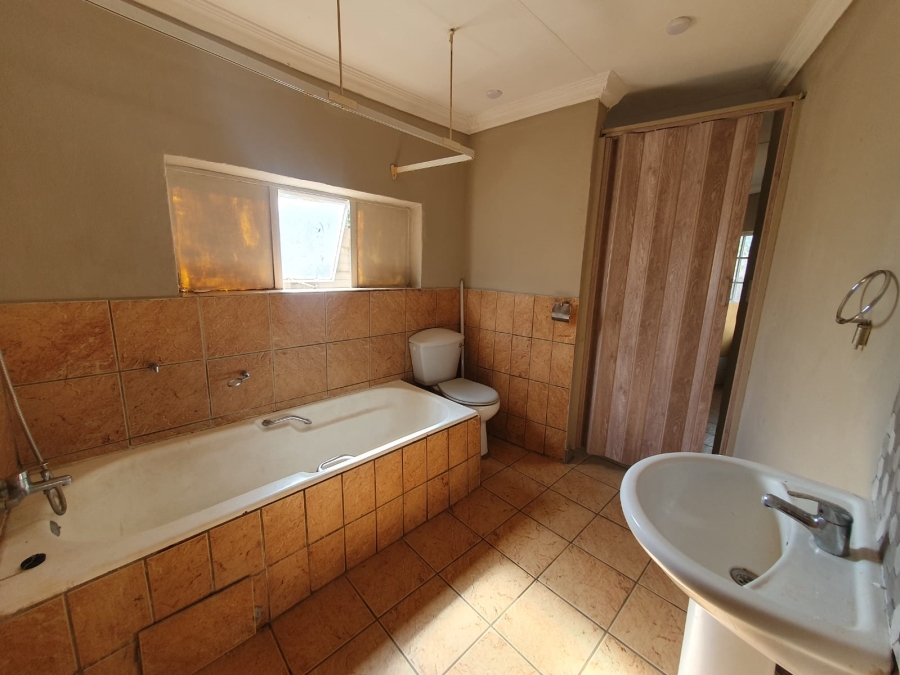 4 Bedroom Property for Sale in Booysens Gauteng