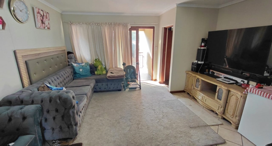 2 Bedroom Property for Sale in Montana Tuine Gauteng
