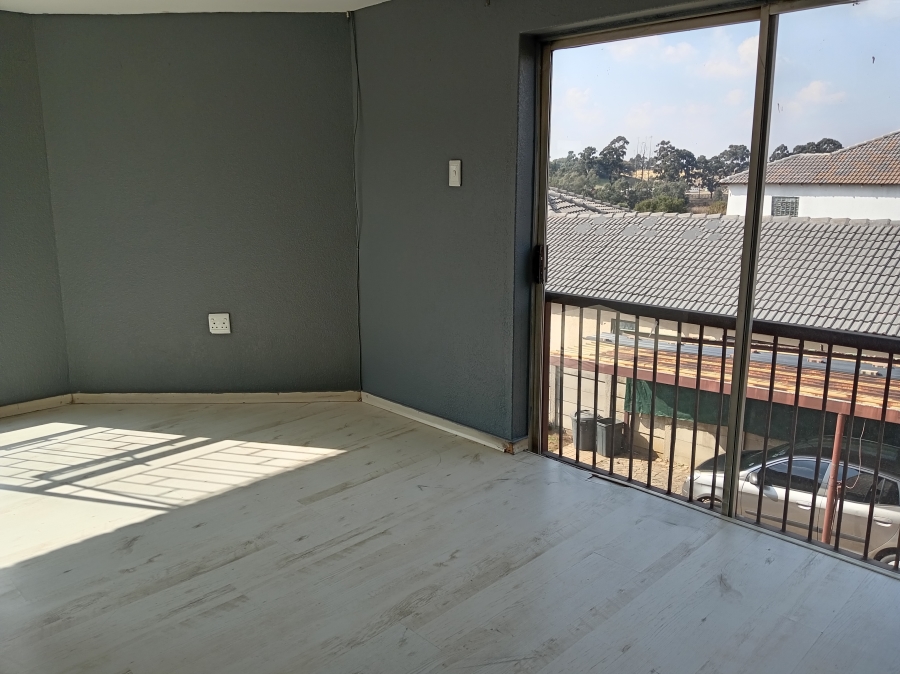 To Let 2 Bedroom Property for Rent in Elandspark Gauteng