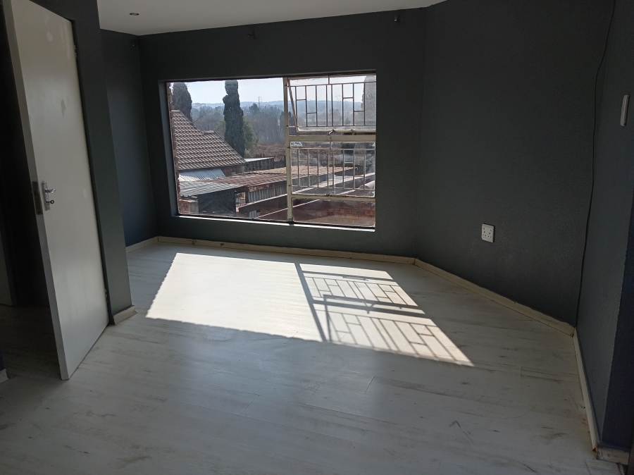 To Let 2 Bedroom Property for Rent in Elandspark Gauteng