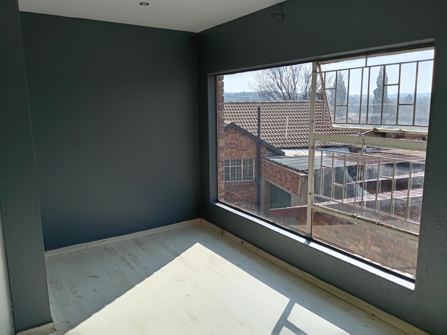 To Let 2 Bedroom Property for Rent in Elandspark Gauteng