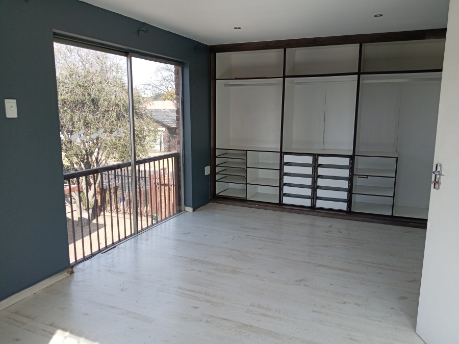 To Let 2 Bedroom Property for Rent in Elandspark Gauteng