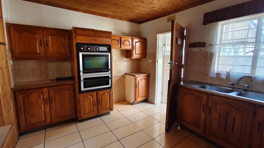 4 Bedroom Property for Sale in Dersley Gauteng