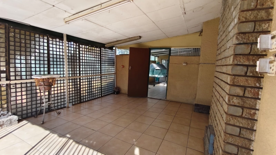 4 Bedroom Property for Sale in Dersley Gauteng
