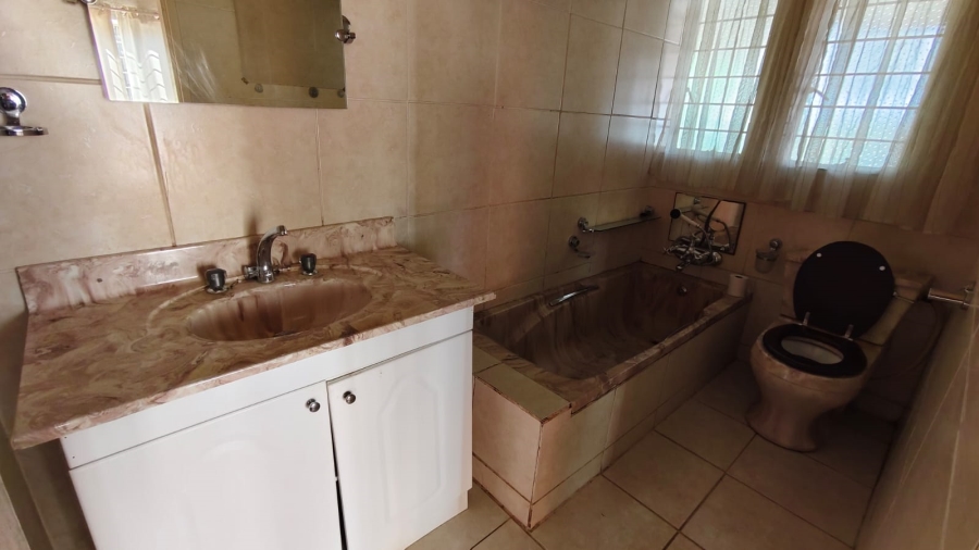 4 Bedroom Property for Sale in Dersley Gauteng