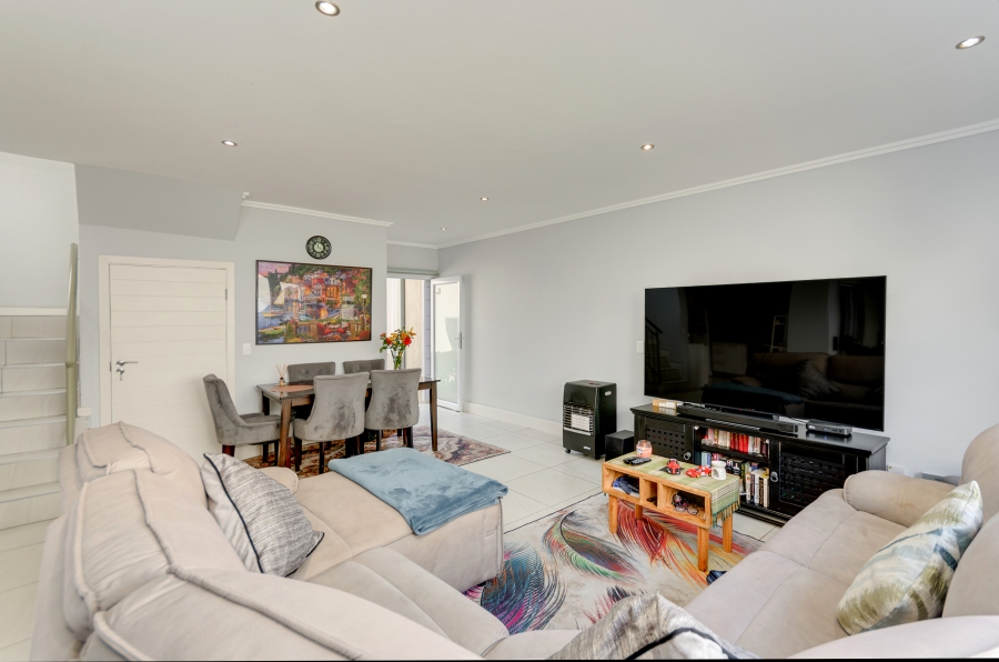 3 Bedroom Property for Sale in Bryanston Gauteng