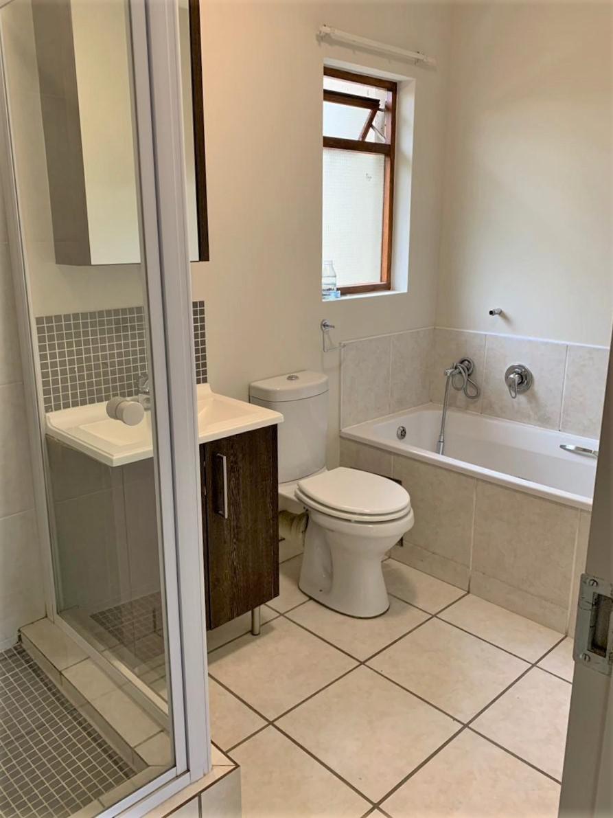 To Let 1 Bedroom Property for Rent in Lonehill Gauteng