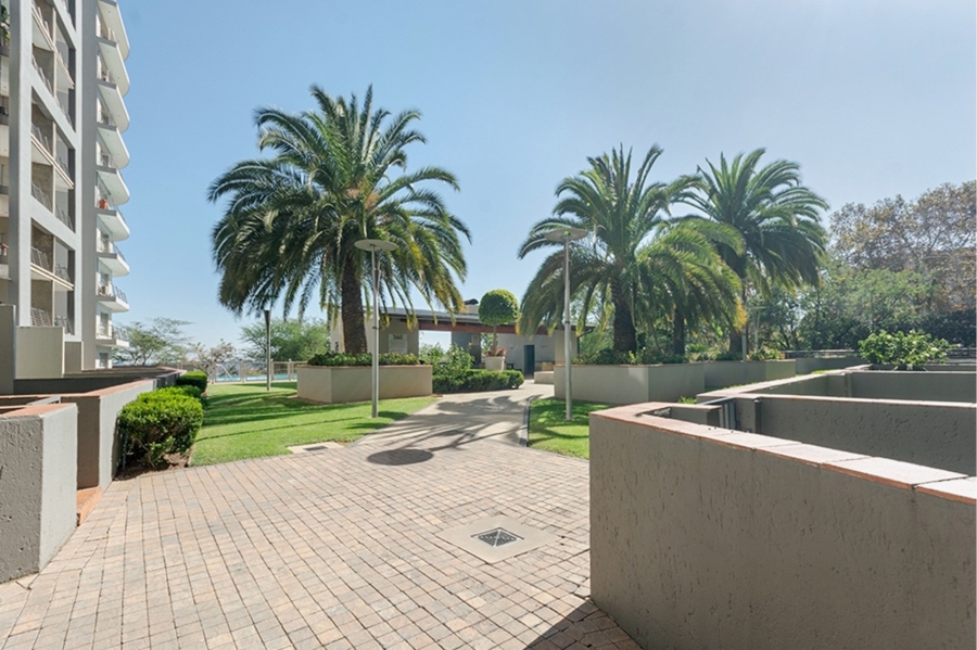 1 Bedroom Property for Sale in Sandton Central Gauteng