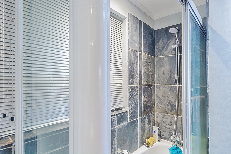 1 Bedroom Property for Sale in Sandton Central Gauteng