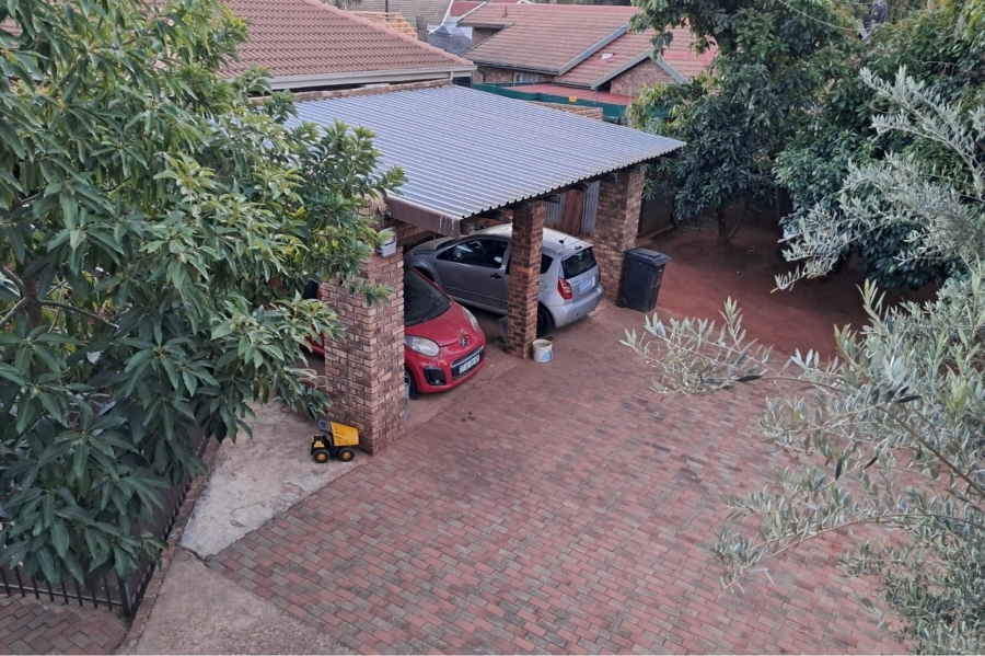 4 Bedroom Property for Sale in Montana Park Gauteng