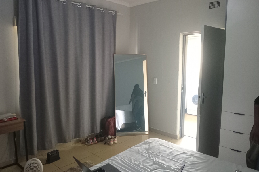 To Let 1 Bedroom Property for Rent in Lombardy East Gauteng