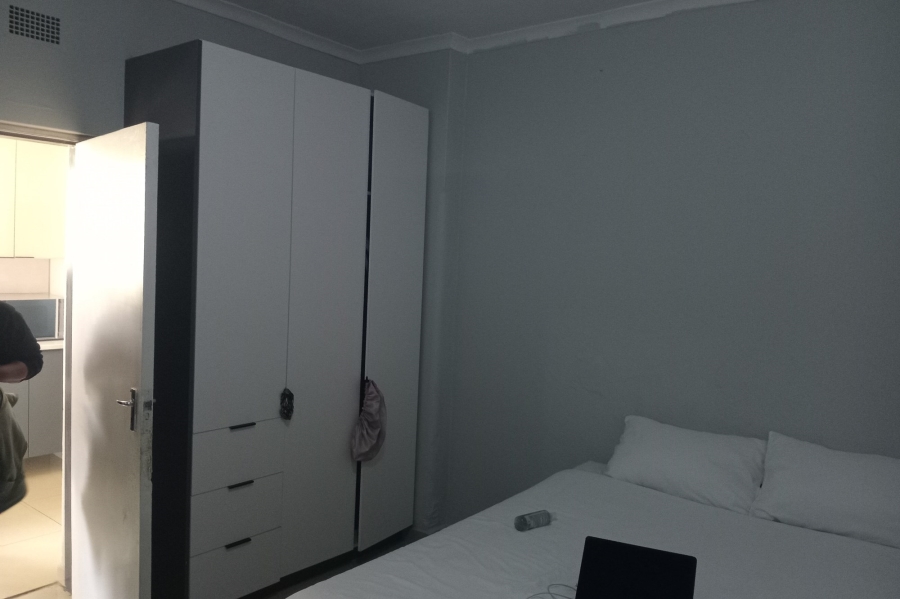 To Let 1 Bedroom Property for Rent in Lombardy East Gauteng