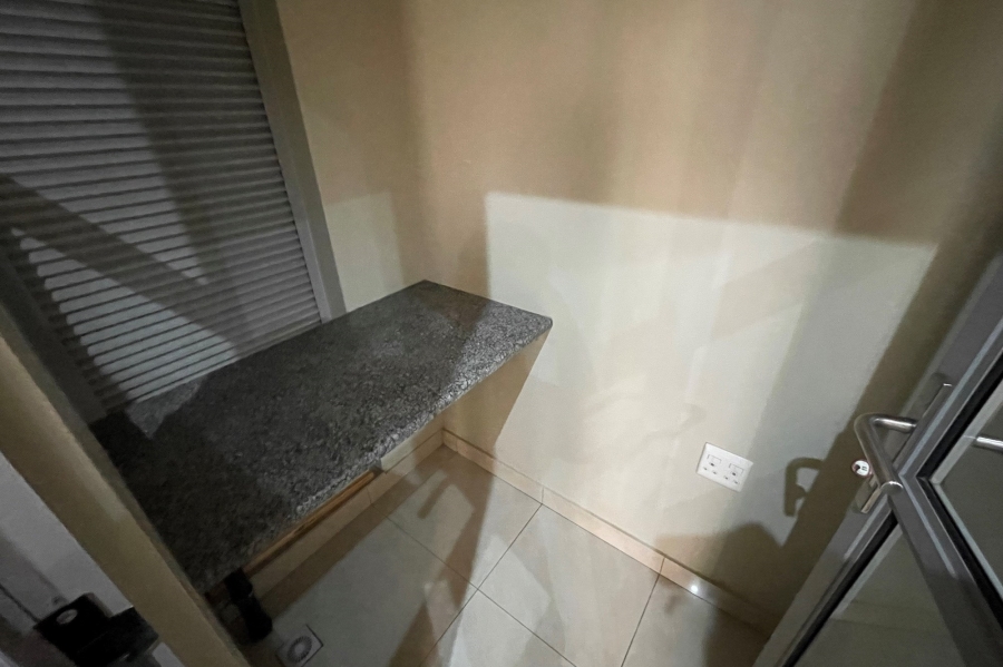 To Let 2 Bedroom Property for Rent in Sandton Central Gauteng