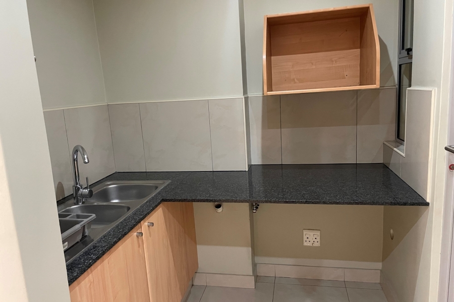 To Let 2 Bedroom Property for Rent in Sandton Central Gauteng