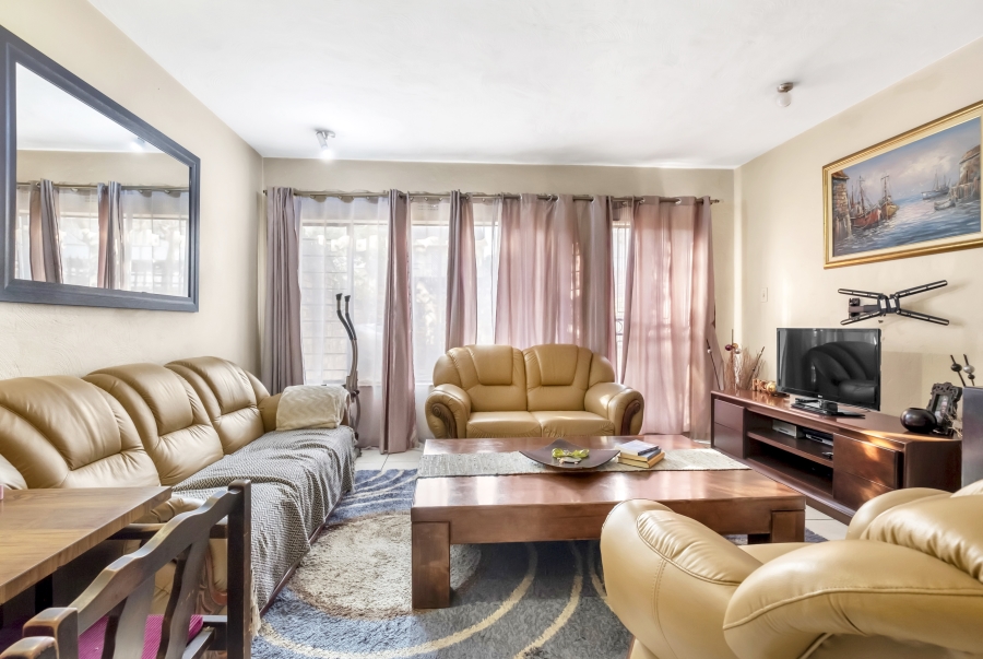 2 Bedroom Property for Sale in Windsor East Gauteng