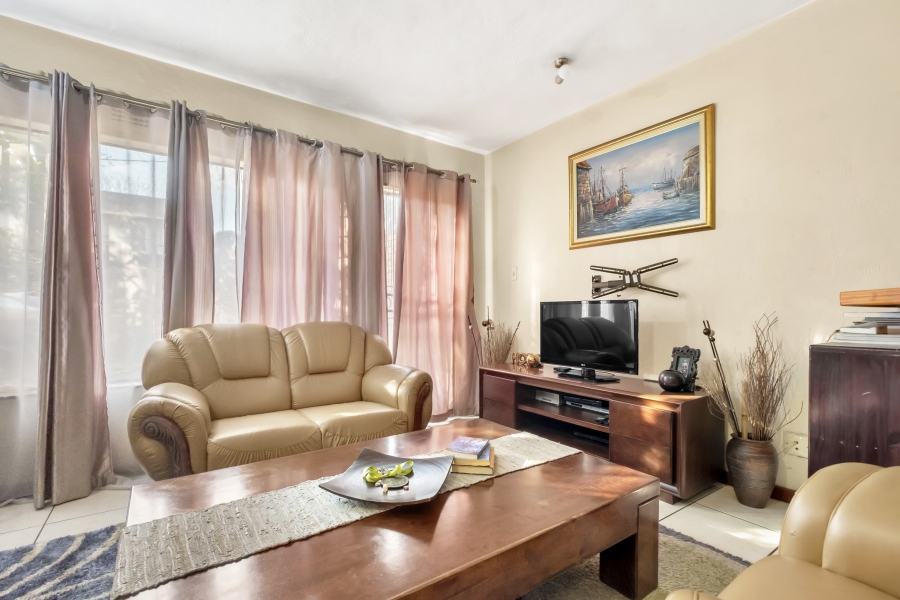 2 Bedroom Property for Sale in Windsor East Gauteng