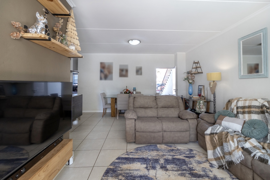 3 Bedroom Property for Sale in Greenstone Crest Gauteng