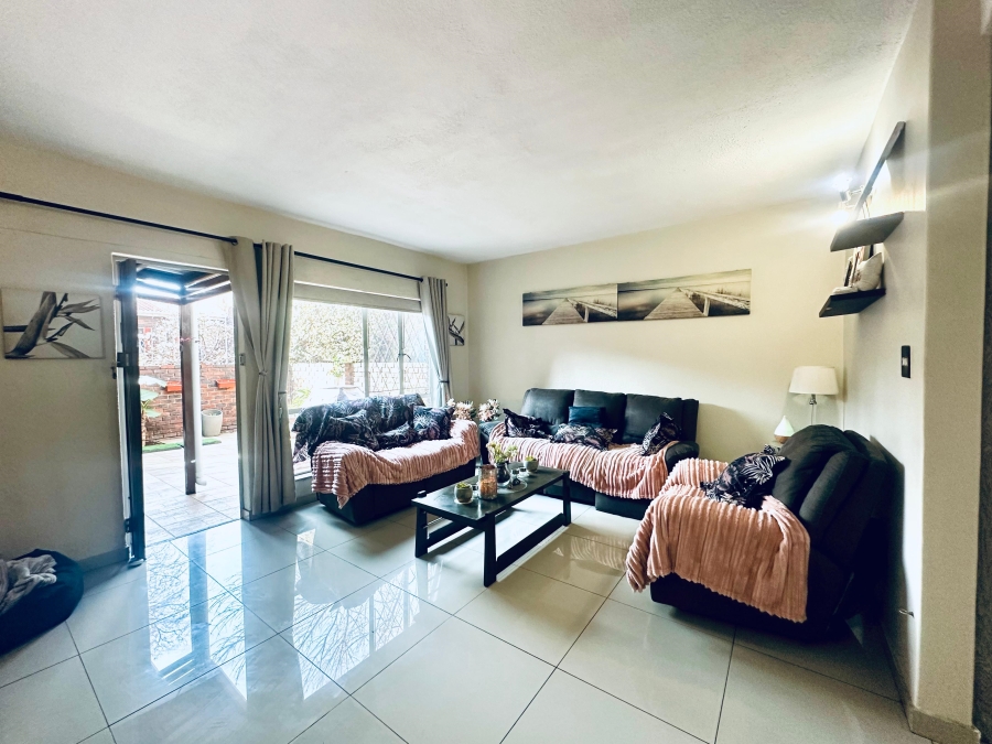 3 Bedroom Property for Sale in Brackenhurst Gauteng