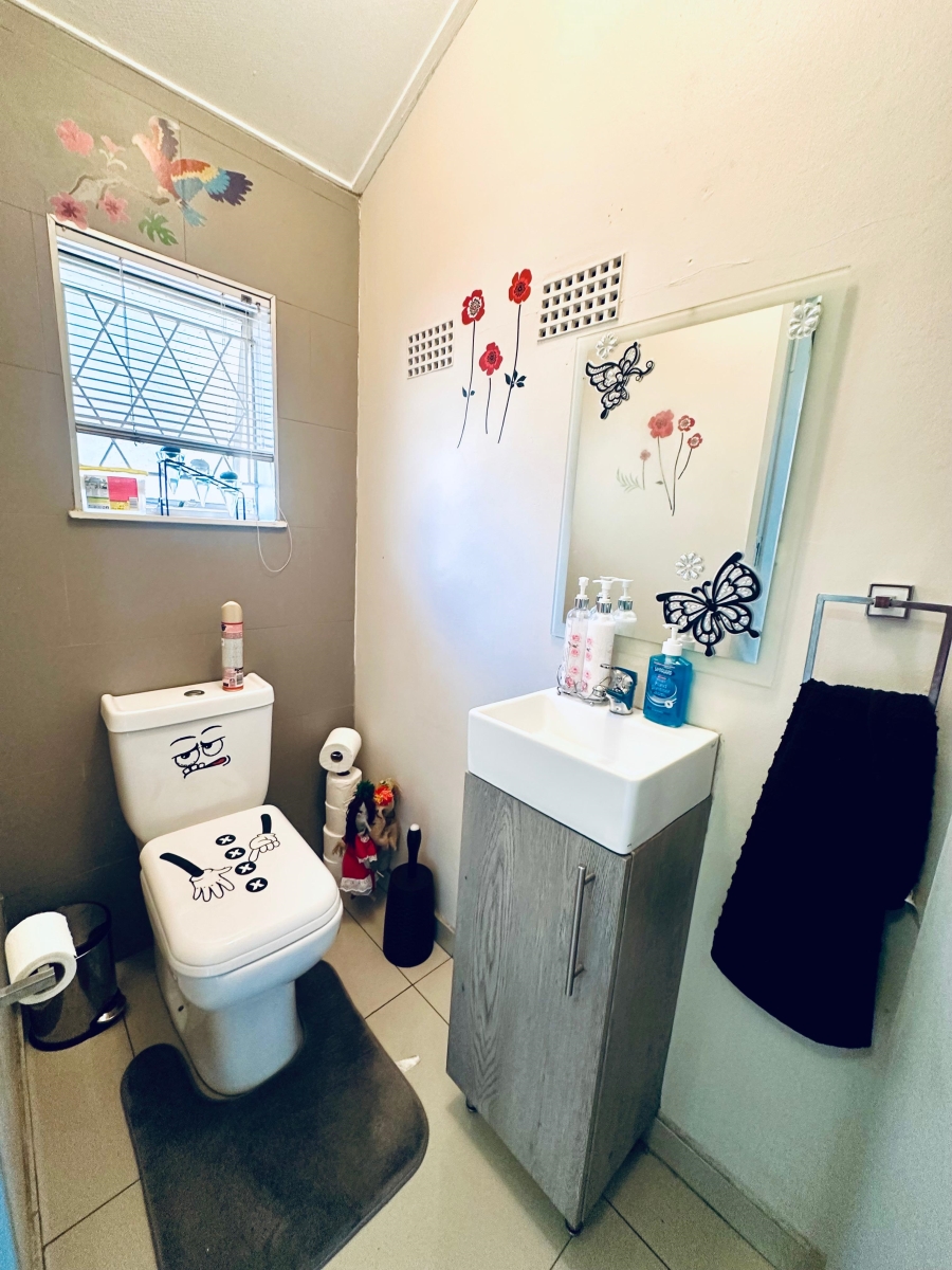 3 Bedroom Property for Sale in Brackenhurst Gauteng