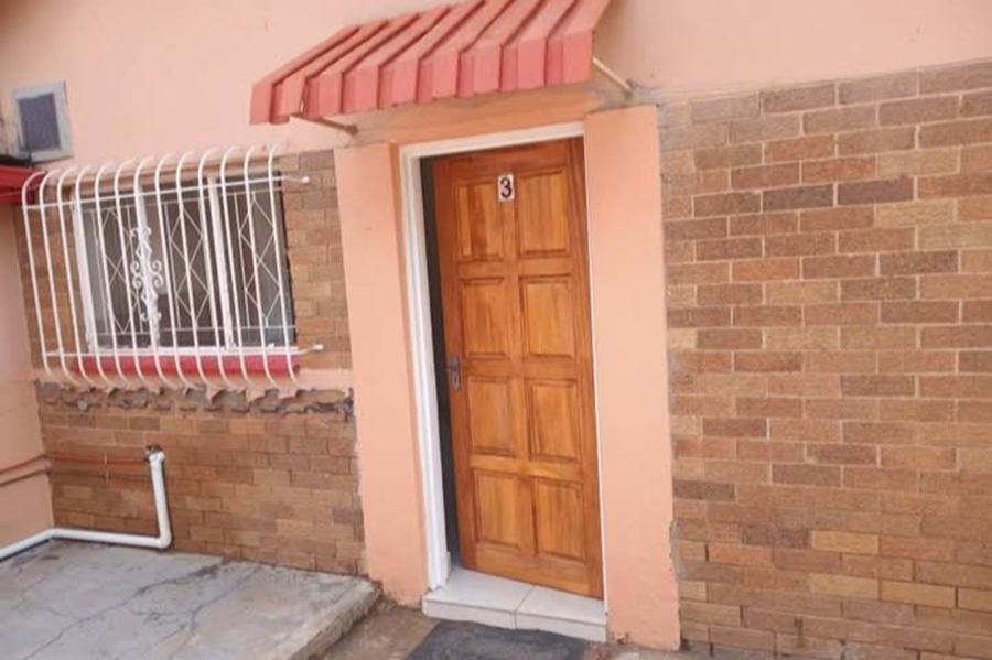 To Let 2 Bedroom Property for Rent in Lombardy Gauteng