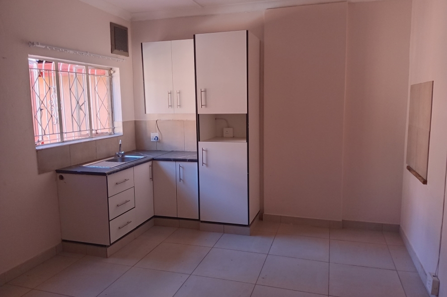 To Let 2 Bedroom Property for Rent in Lombardy Gauteng