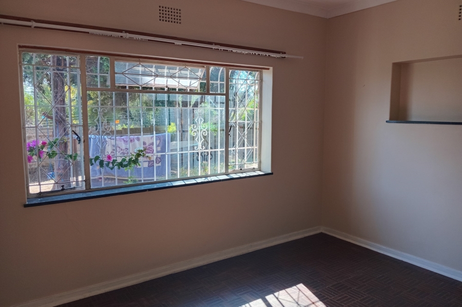 To Let 2 Bedroom Property for Rent in Lombardy Gauteng