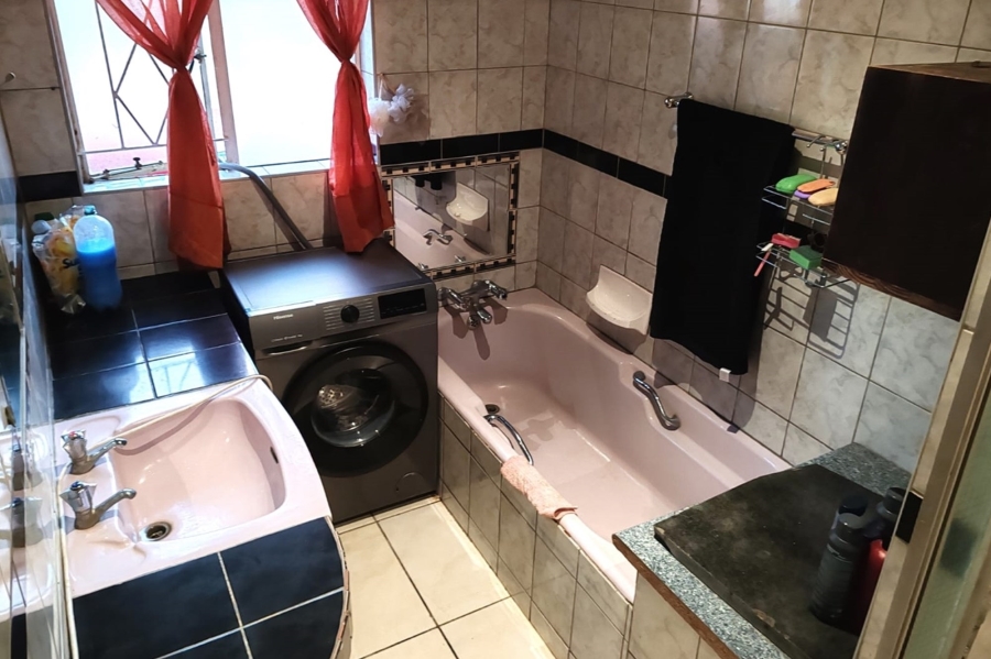 4 Bedroom Property for Sale in Homelands Gauteng