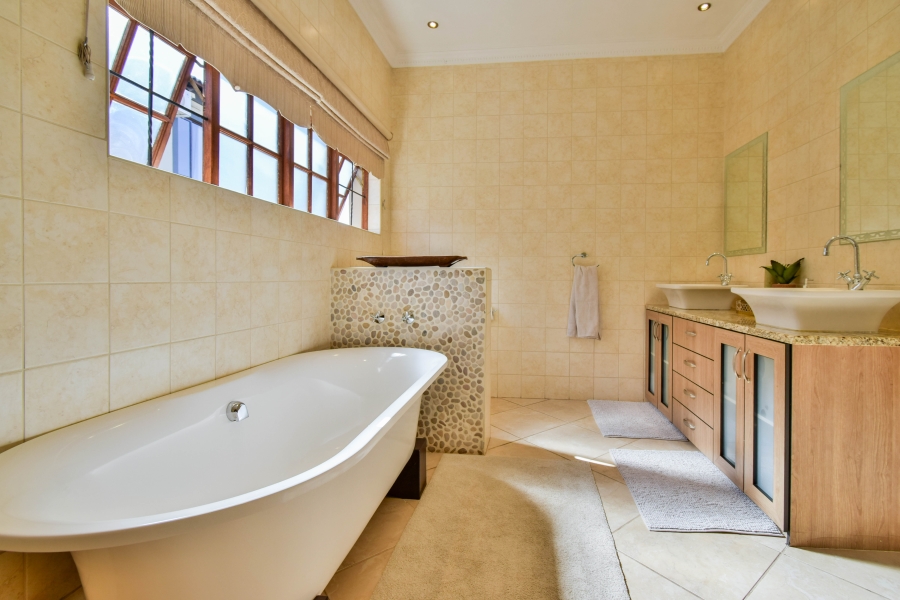3 Bedroom Property for Sale in Pebble Rock Golf Village Gauteng
