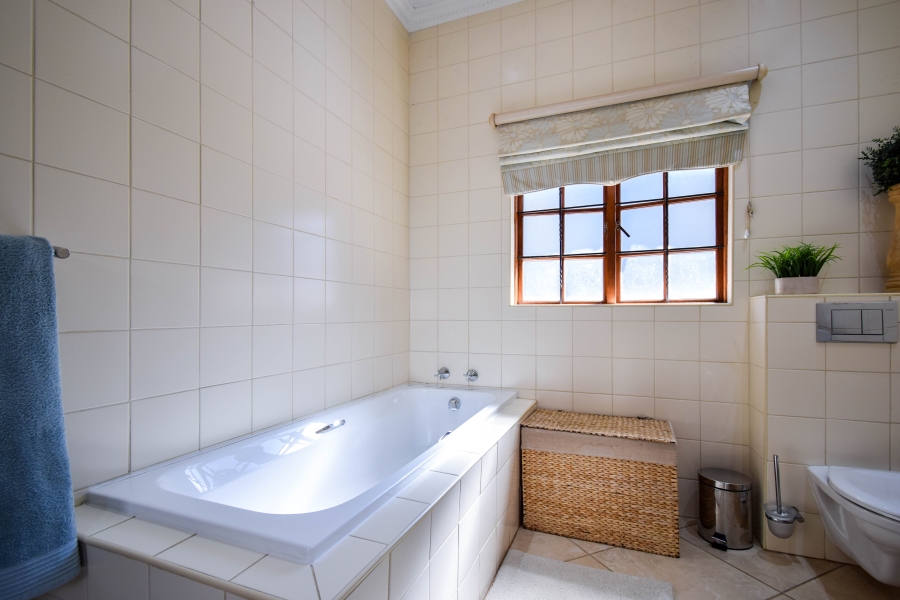 3 Bedroom Property for Sale in Pebble Rock Golf Village Gauteng