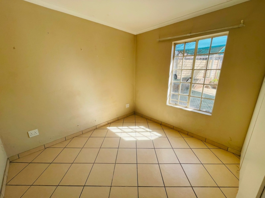 To Let 5 Bedroom Property for Rent in Van Riebeeck Park Gauteng