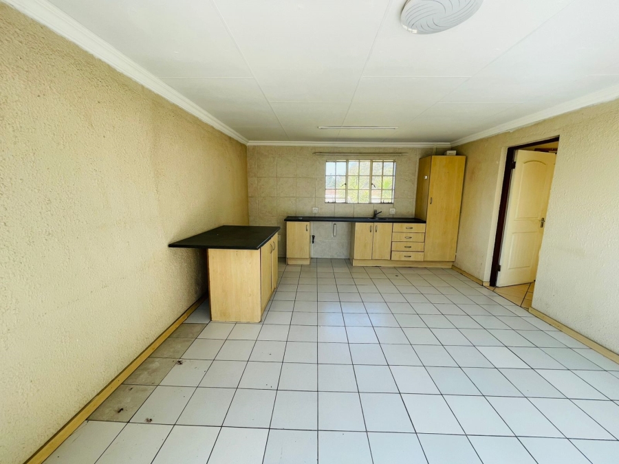 To Let 5 Bedroom Property for Rent in Van Riebeeck Park Gauteng