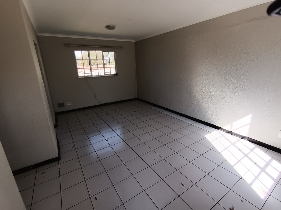 To Let 5 Bedroom Property for Rent in Van Riebeeck Park Gauteng