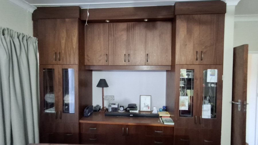 4 Bedroom Property for Sale in Sinoville Gauteng