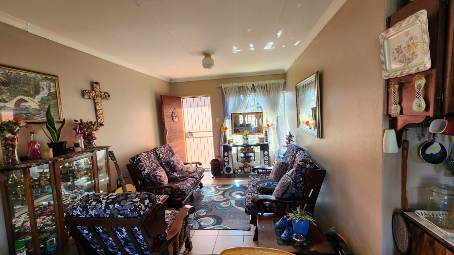 11 Bedroom Property for Sale in Noycedale Gauteng